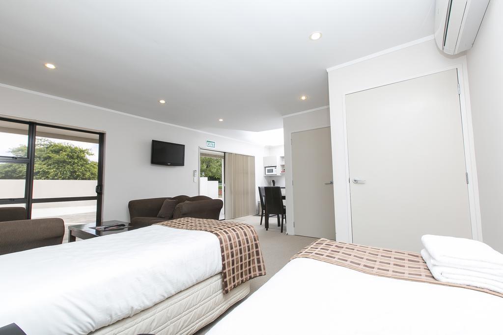 Parkview Motor Inn Pukekohe Екстер'єр фото